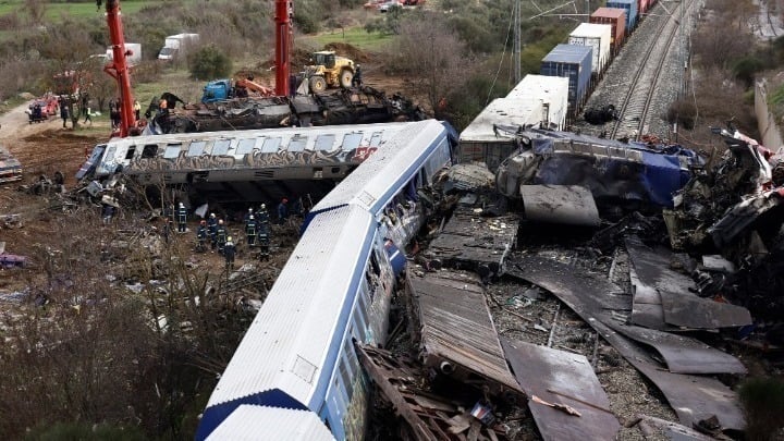 Τραγωδία Τεμπών Ισχυρισμοί για παραποιημένες ηχητικές συνομιλίες προκαλούν πολιτική αναταραχή